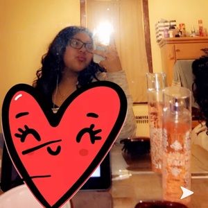 Meet your Posher, Tiffany